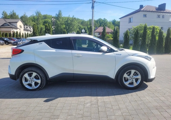 Toyota C-HR cena 62900 przebieg: 208000, rok produkcji 2018 z Wieliczka małe 137